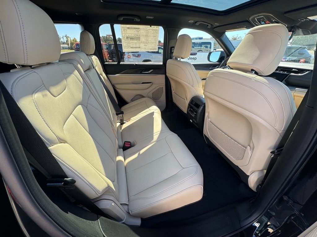 2025 Jeep Grand Cherokee Limited - Photo 17