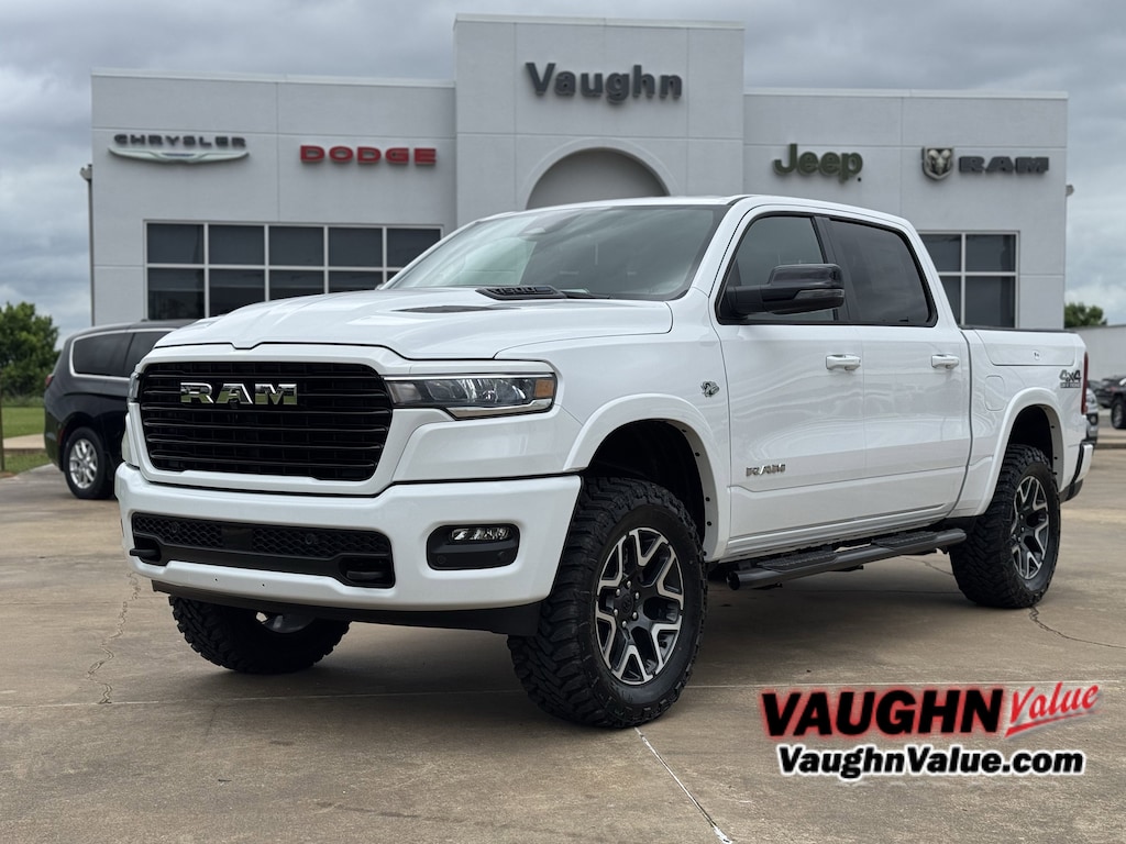 New 2026 Ram 1500 LARAMIE CREW CAB 4X4 5'7 BOX Pickup