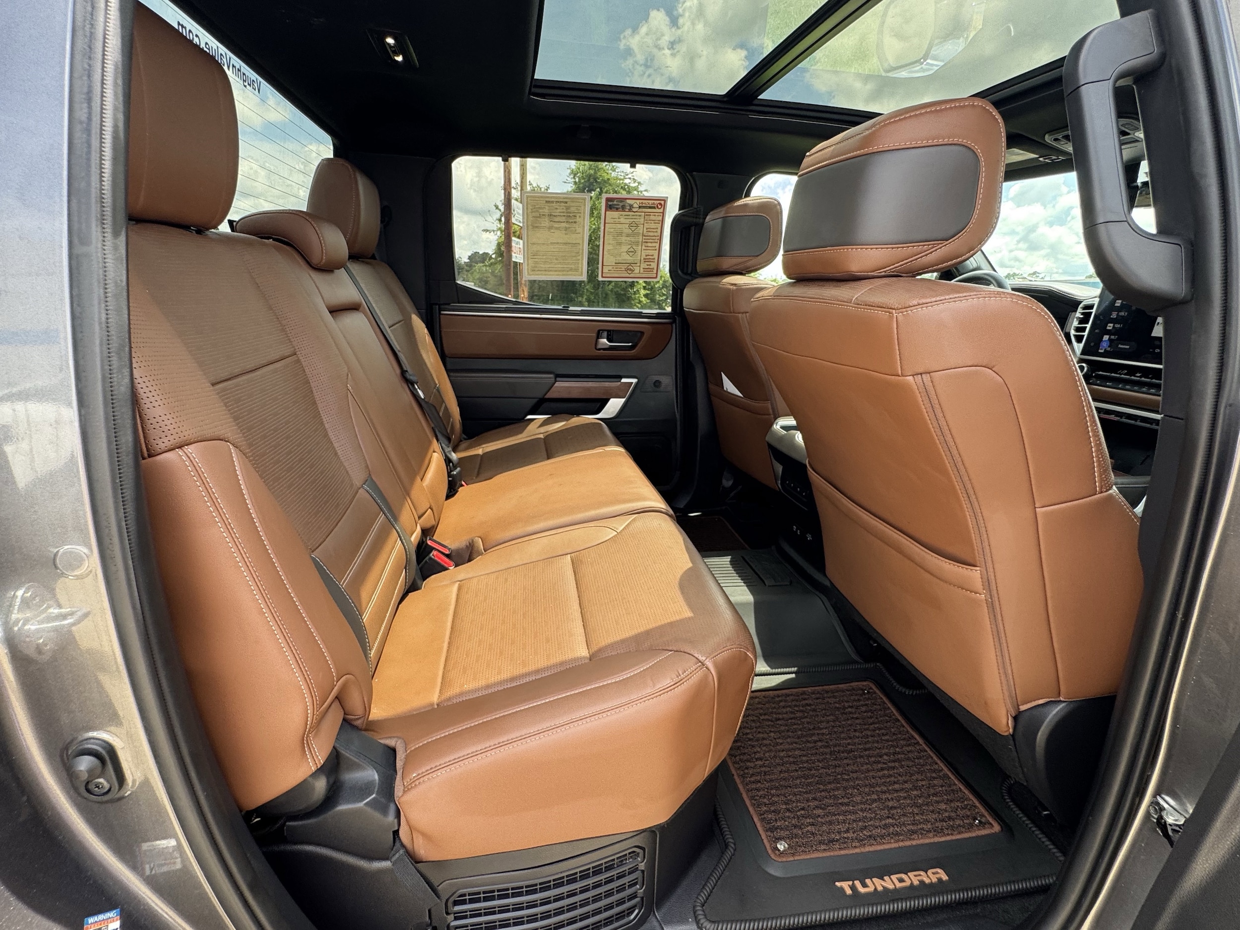 2025 Toyota Tundra 1794 Edition - Photo 20