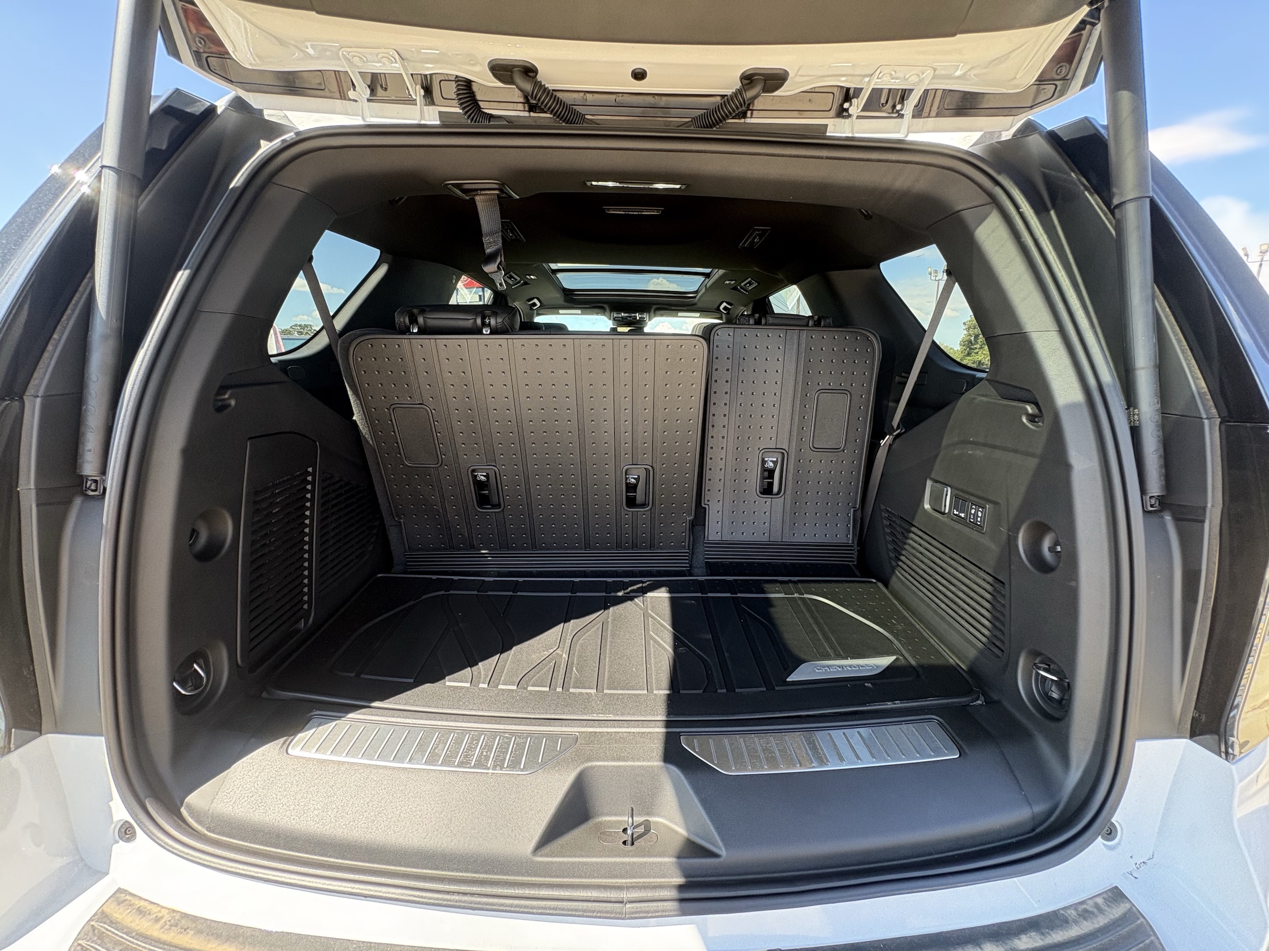 2027 Chevrolet Tahoe RST - Photo 19