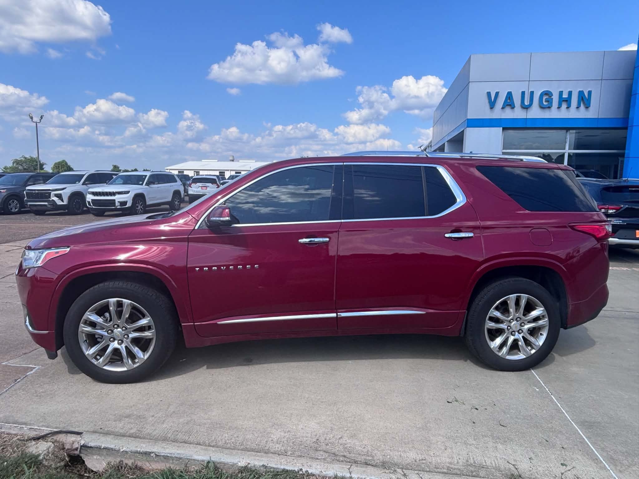 2020 Chevrolet Traverse High Country - Photo 2