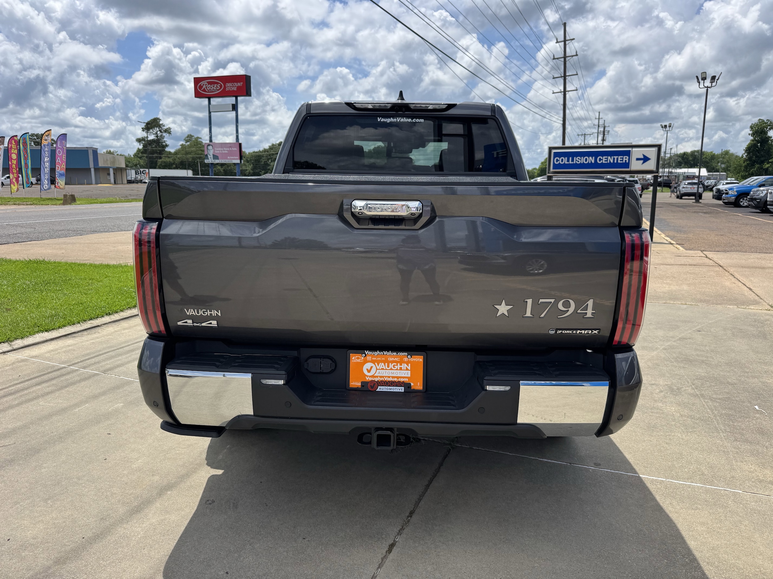 2025 Toyota Tundra 1794 Edition - Photo 4