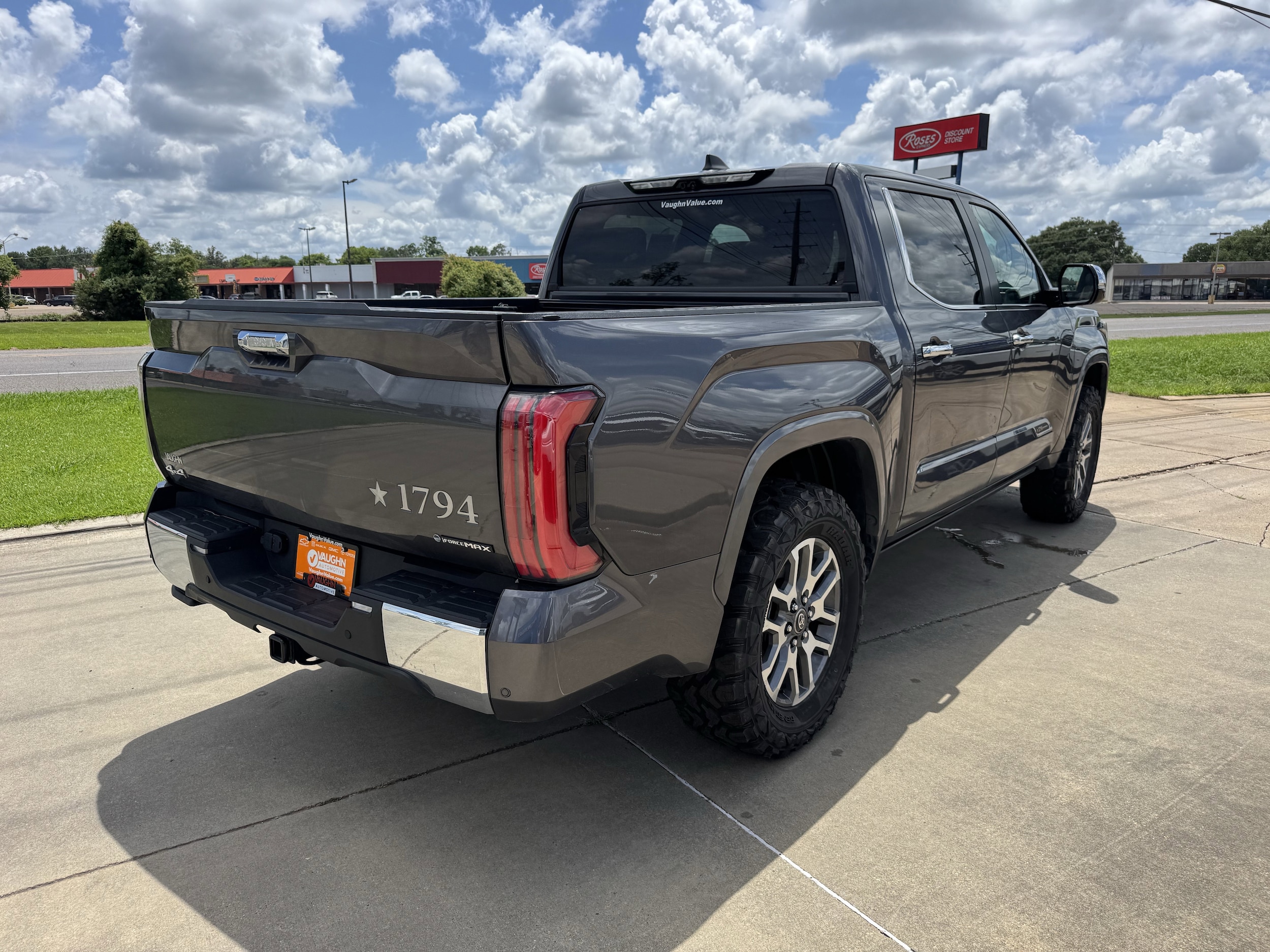 2025 Toyota Tundra 1794 Edition - Photo 5