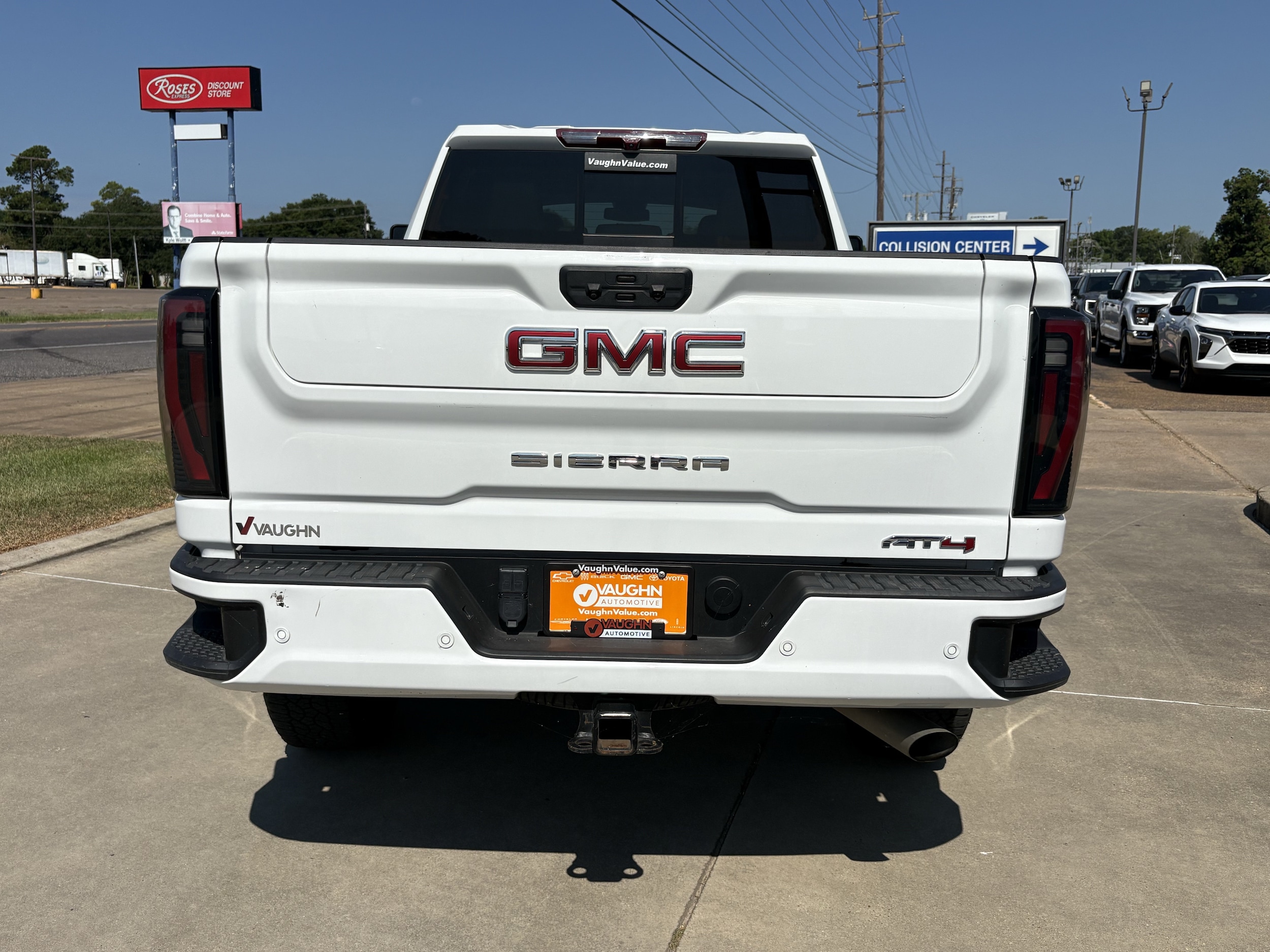 2024 GMC Sierra 2500HD AT4 - Photo 4