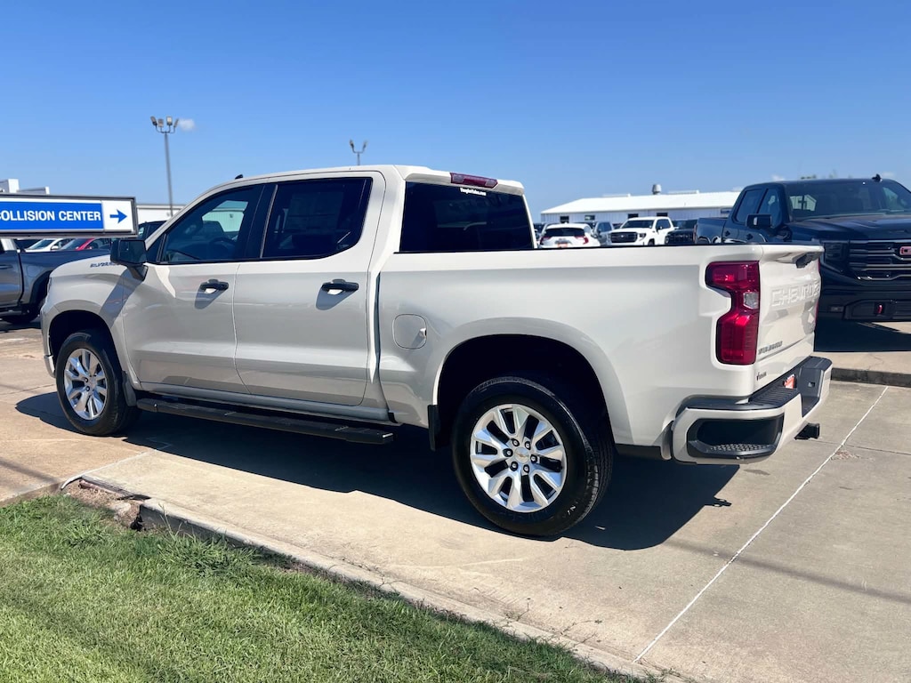 New 2026 Chevrolet Silverado 1500 Custom Truck