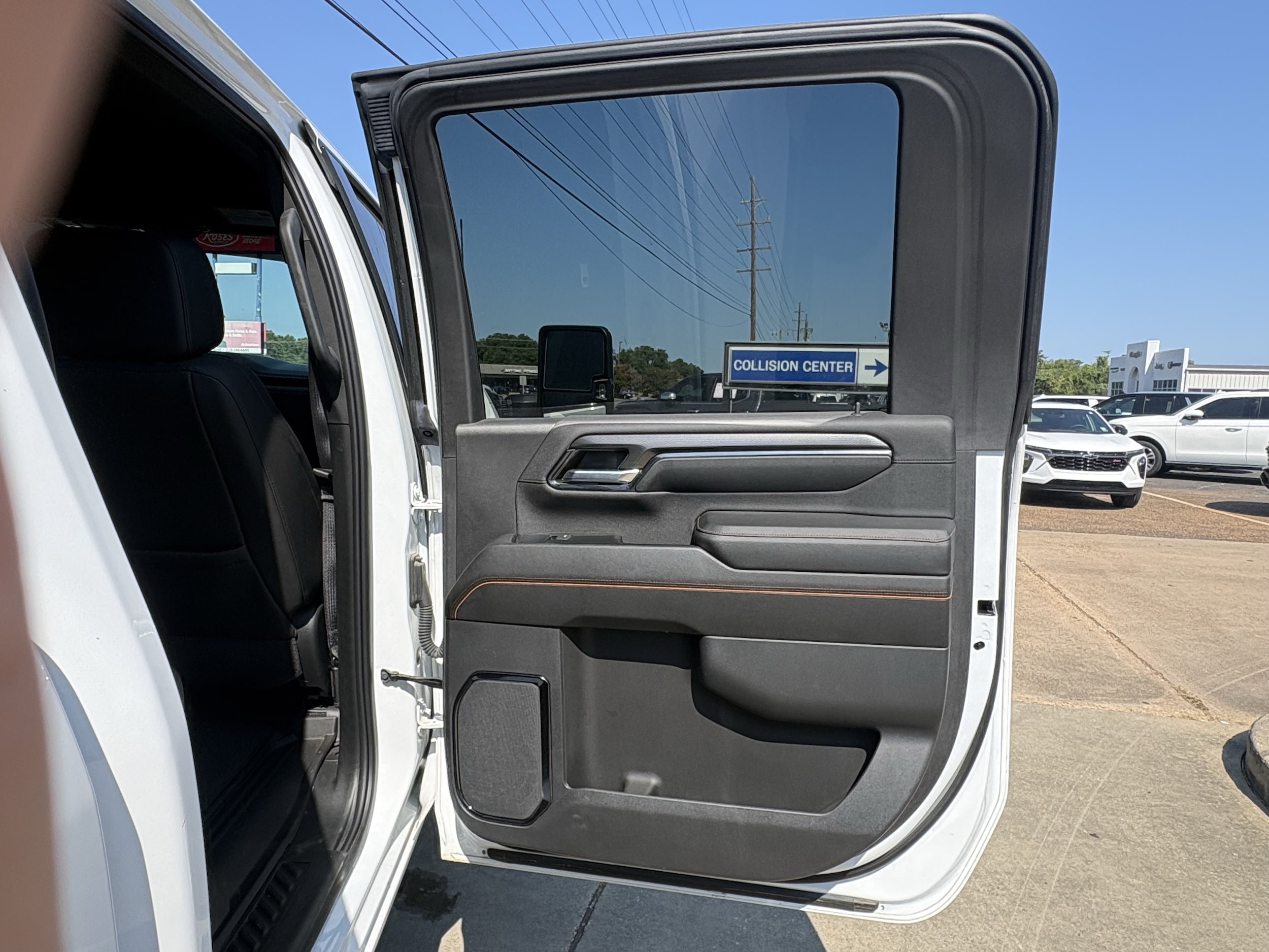 2024 GMC Sierra 2500HD AT4 - Photo 17