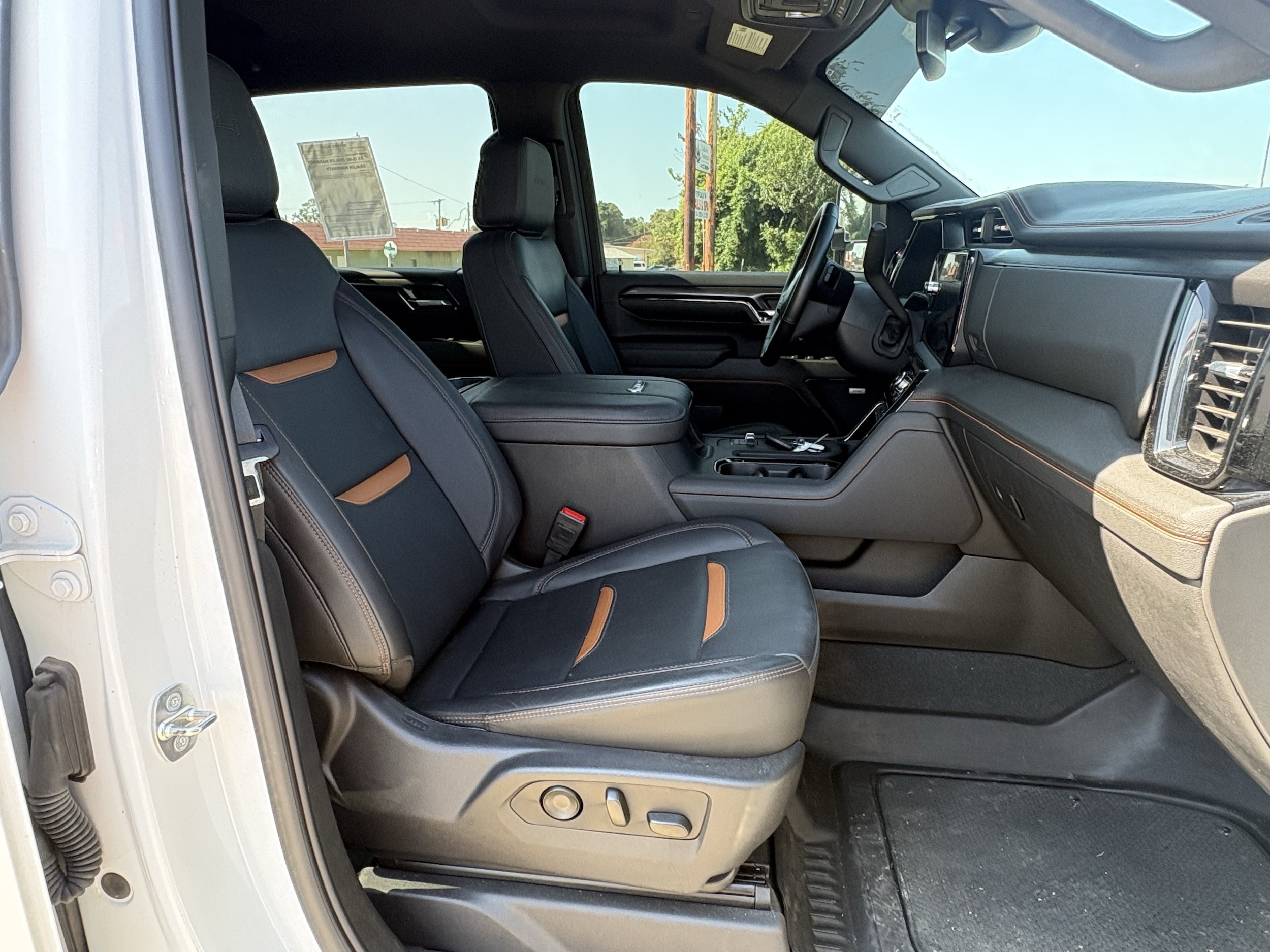 2024 GMC Sierra 2500HD AT4 - Photo 19