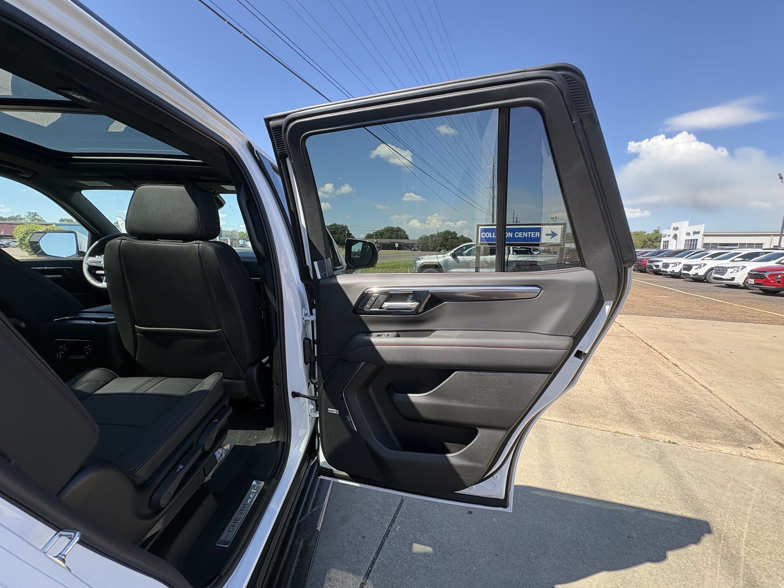 2027 Chevrolet Tahoe RST - Photo 20