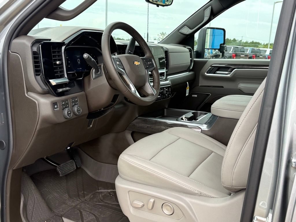 2026 Chevrolet Silverado 3500 HD LTZ - Photo 11