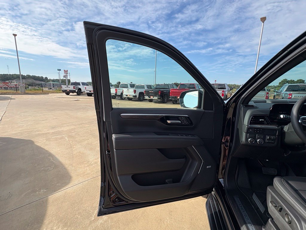 2027 Chevrolet Tahoe LT - Photo 9