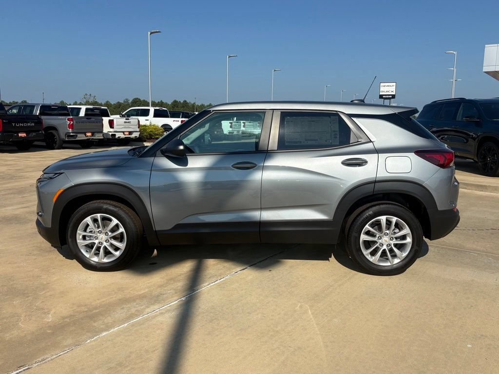2026 Chevrolet Trailblazer LS - Photo 2