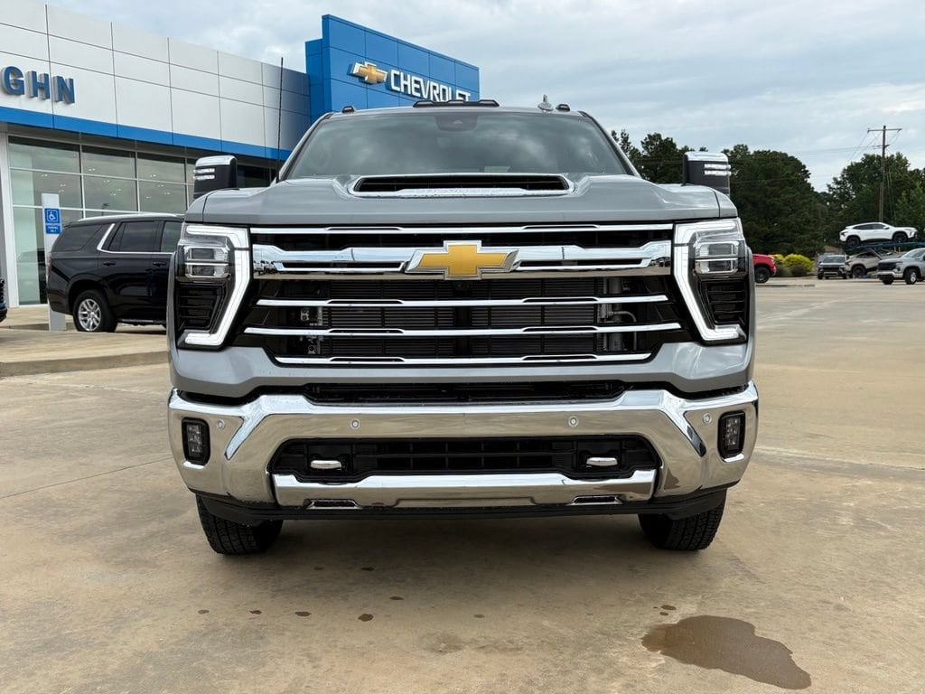2026 Chevrolet Silverado 3500 HD LTZ - Photo 7