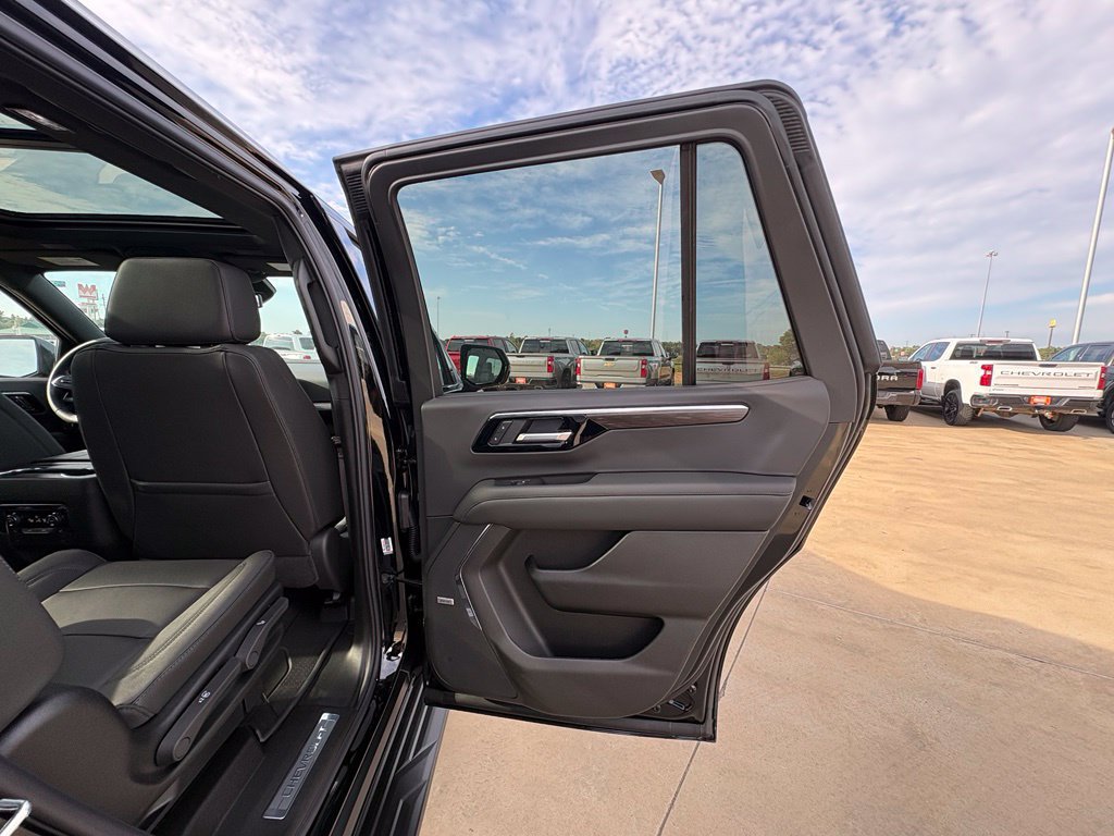 2027 Chevrolet Tahoe LT - Photo 20