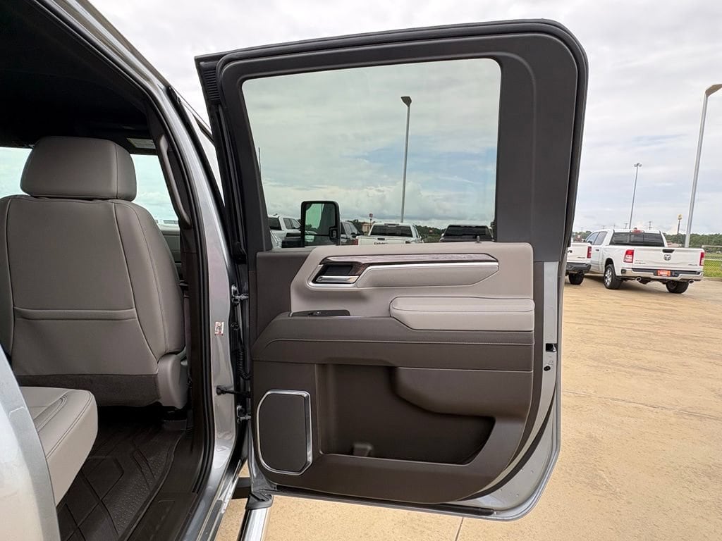 2026 Chevrolet Silverado 3500 HD LTZ - Photo 19