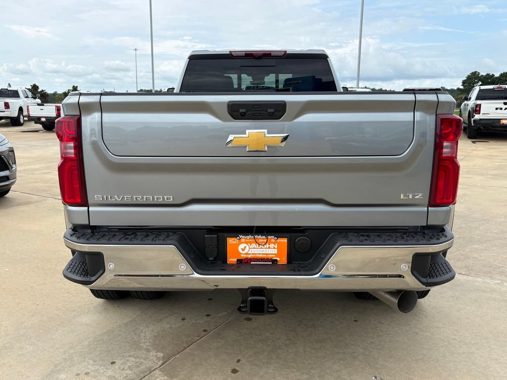 2026 Chevrolet Silverado 3500 HD LTZ - Photo 4