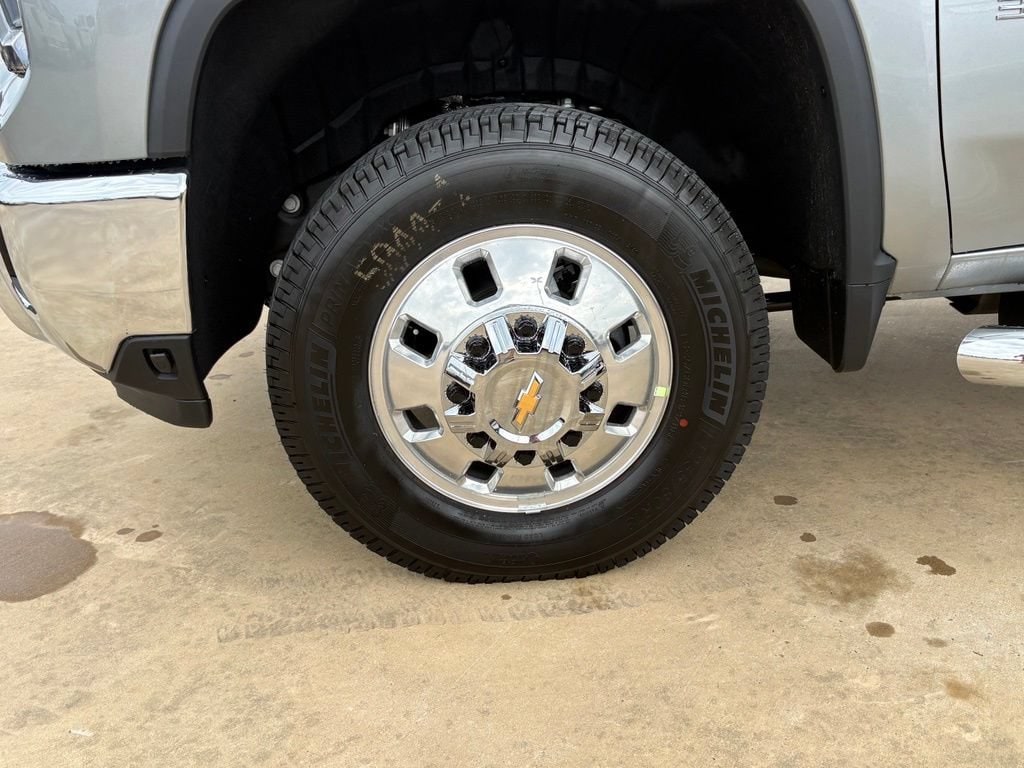 2026 Chevrolet Silverado 3500 HD LTZ - Photo 8