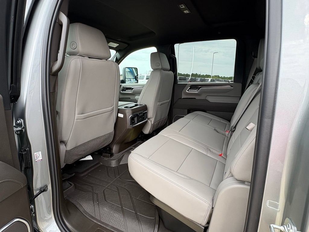 2026 Chevrolet Silverado 3500 HD LTZ - Photo 18