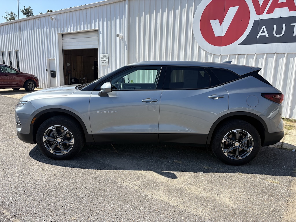Used 2025 Chevrolet Blazer LT w/2LT SUV