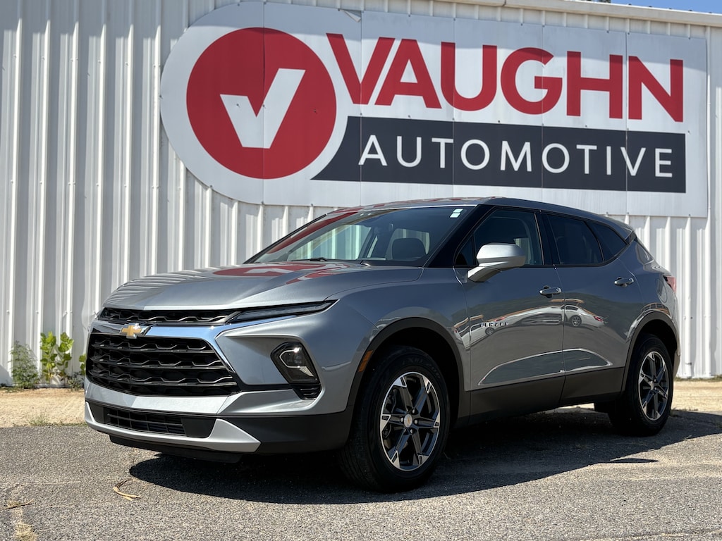 Used 2025 Chevrolet Blazer LT w/2LT SUV