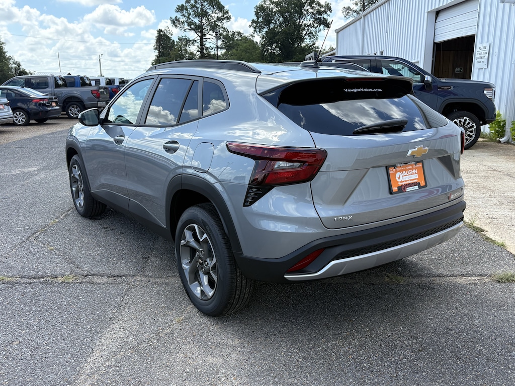 New 2026 Chevrolet Trax LT SUV