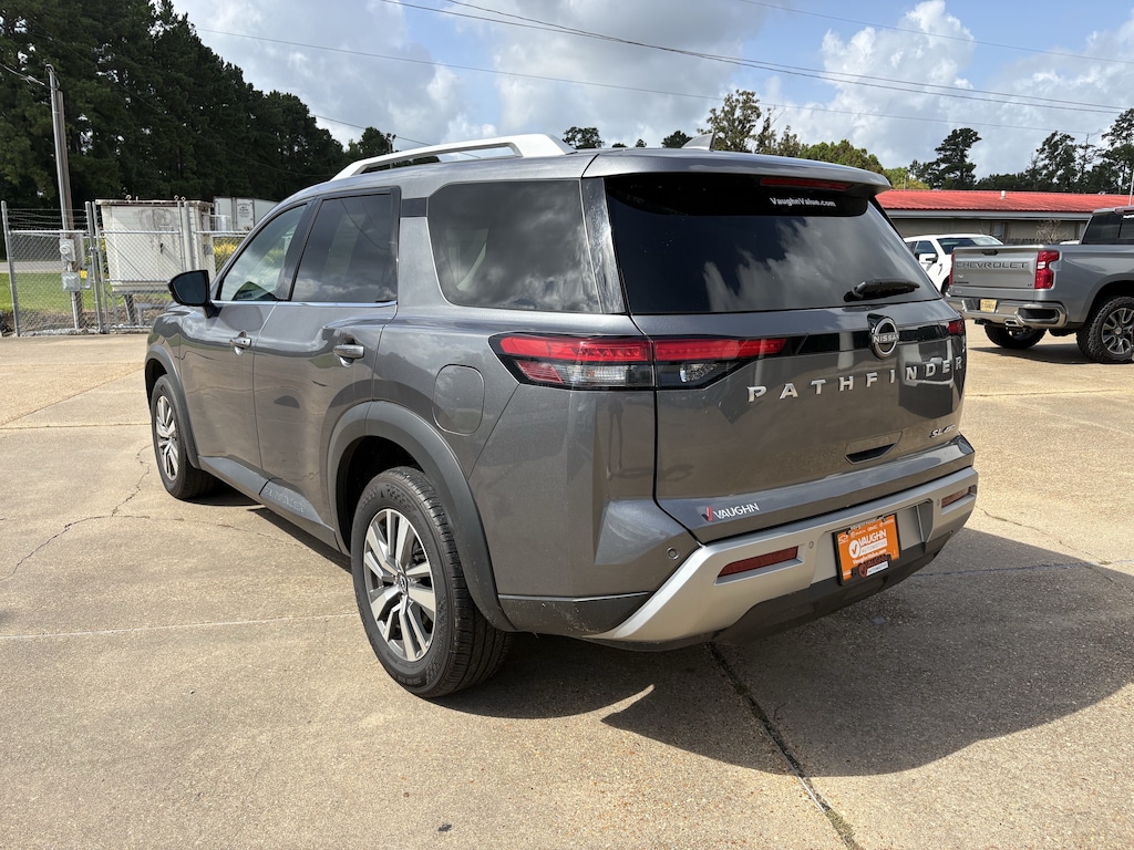 Used 2025 Nissan Pathfinder SL SUV