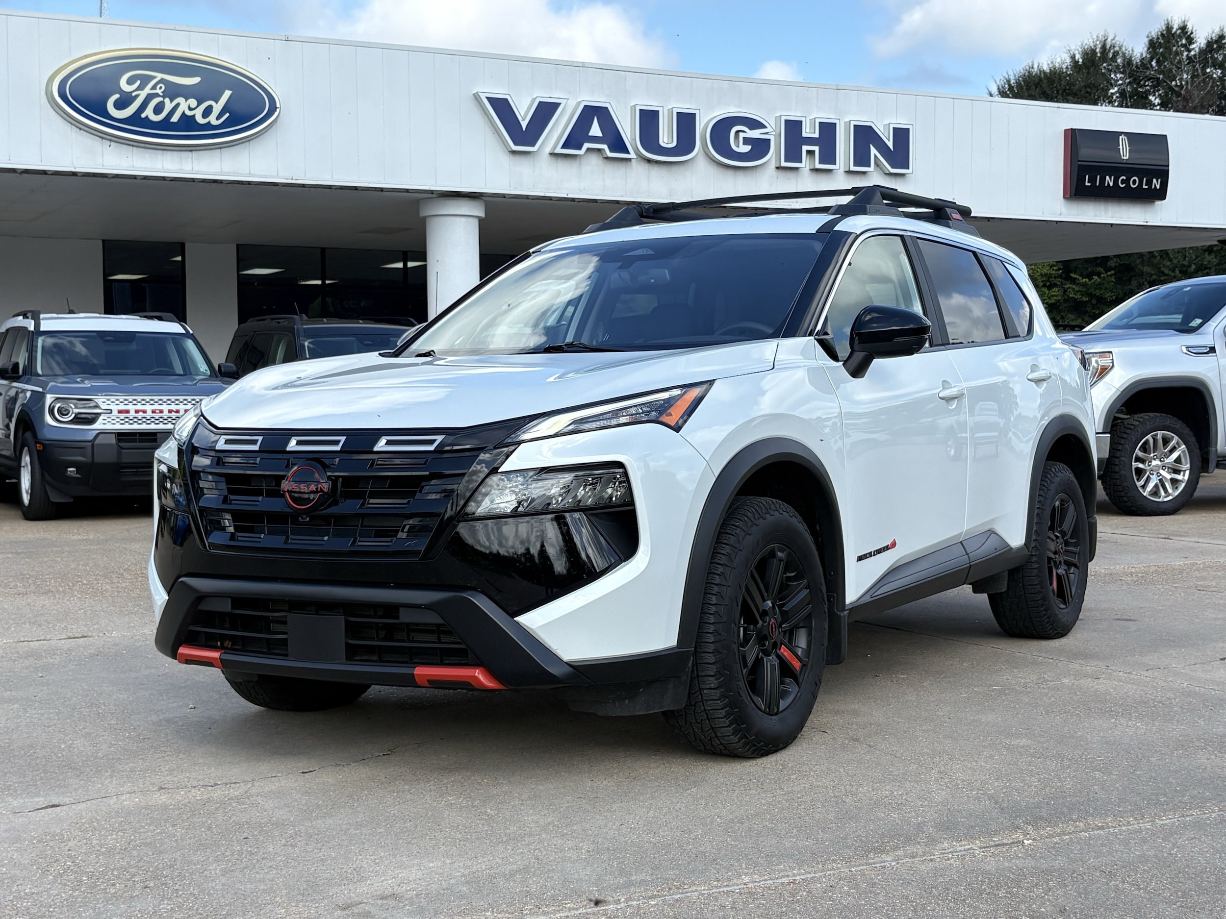 2025 Nissan Rogue Rock Creek
