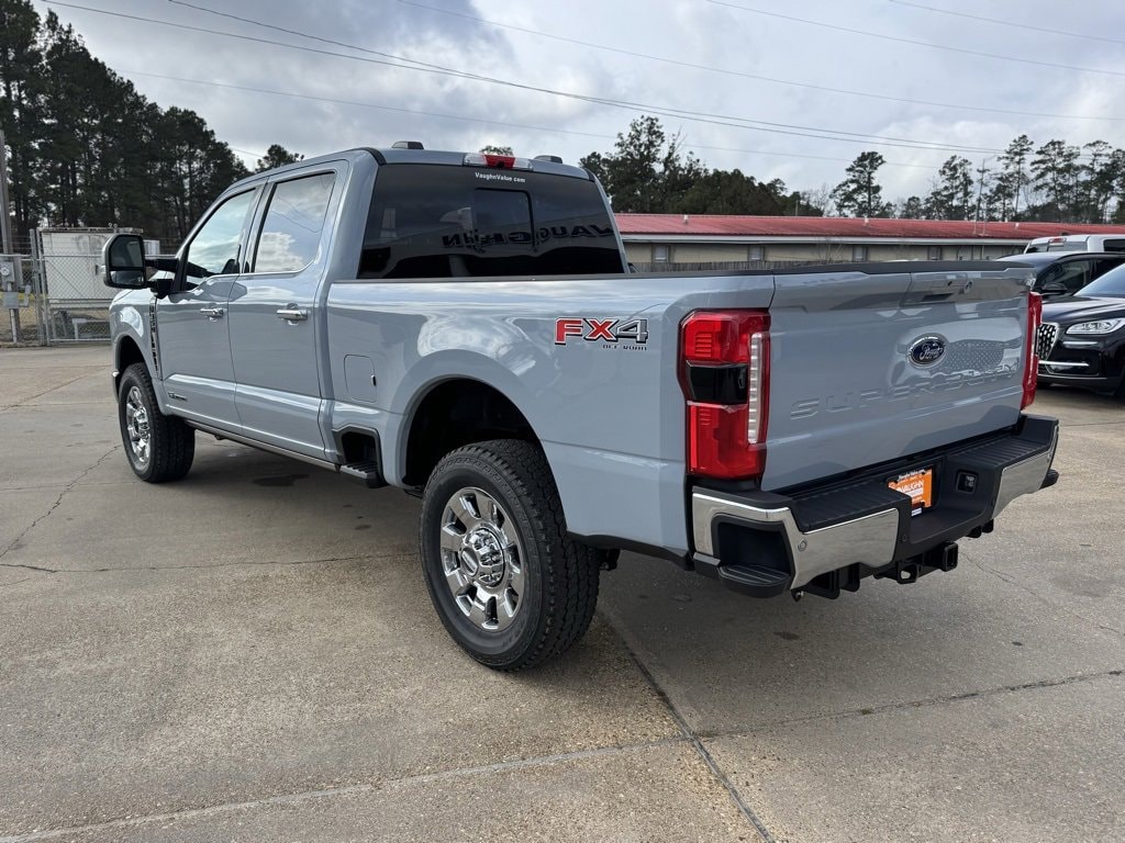 New 2026 Ford Super Duty F-350 SRW Lariat Truck Crew Cab