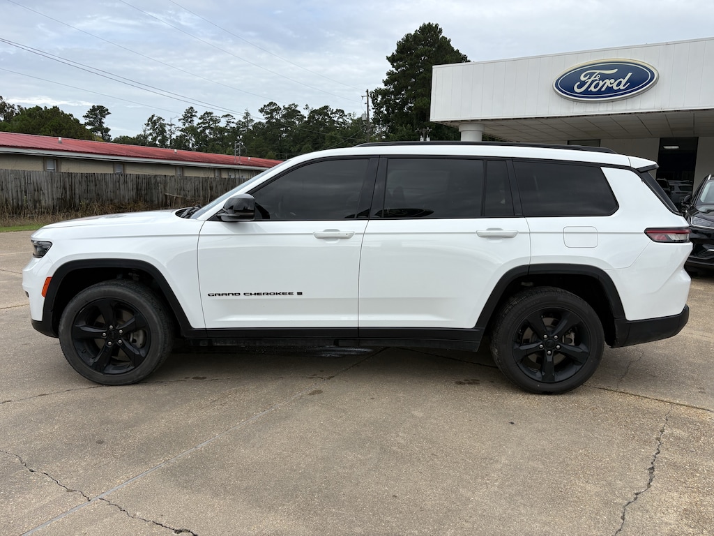 Used 2023 Jeep Grand Cherokee L Laredo SUV