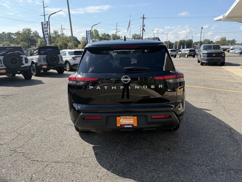 Used 2025 Nissan Pathfinder SV SUV