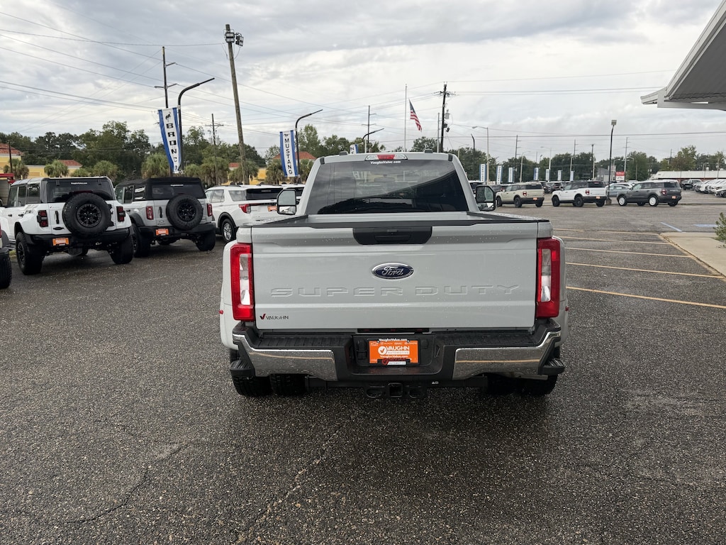 New 2026 Ford Super Duty F-350 DRW Truck Regular Cab