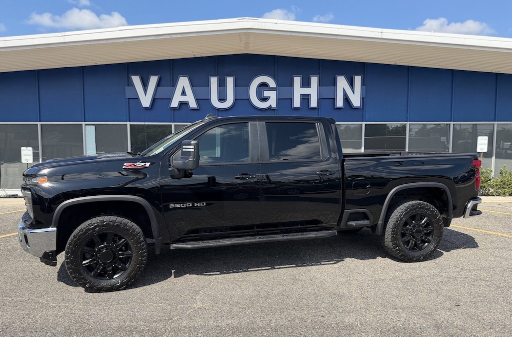 Used 2025 Chevrolet Silverado 2500 HD LT Truck Crew Cab