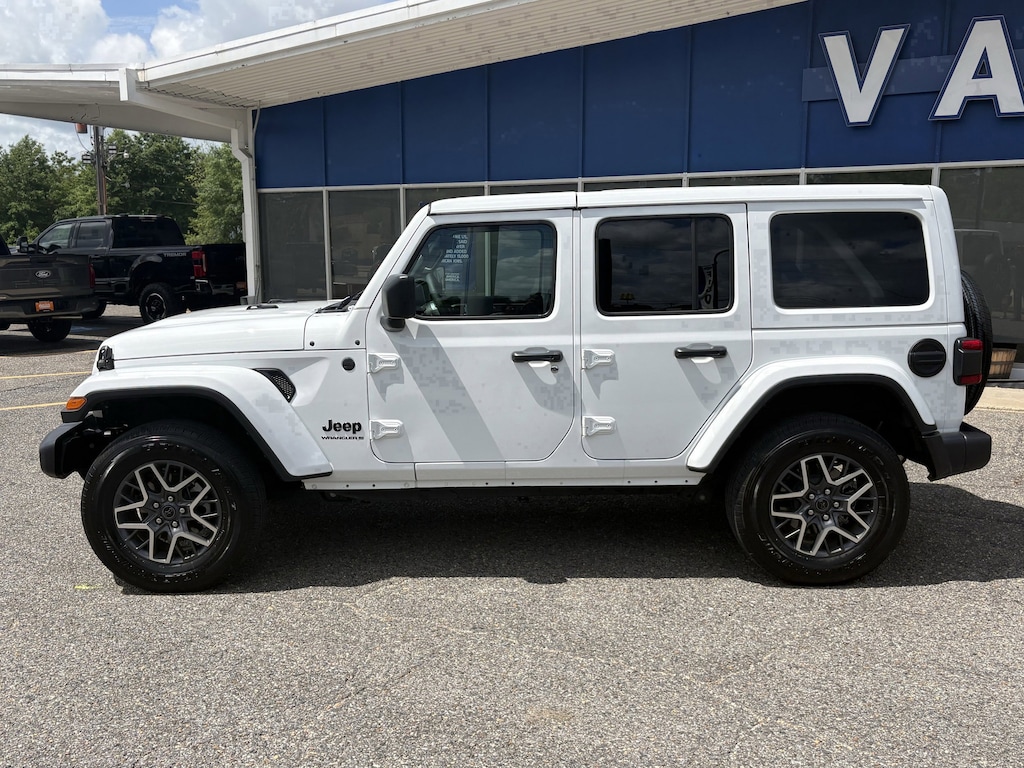 Used 2026 Jeep Wrangler Sahara SUV