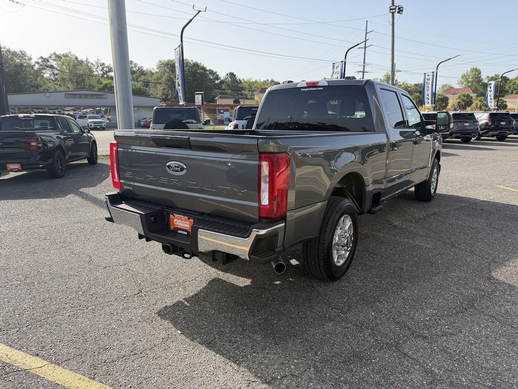 New 2026 Ford Super Duty F-350 SRW XLT Truck Crew Cab