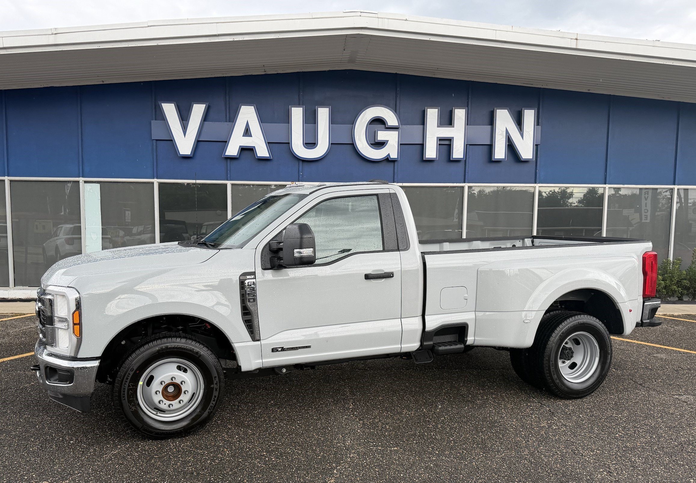 2026 Ford F-350 Super Duty XLT