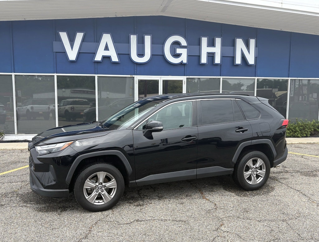 Used 2022 Toyota RAV4 XLE SUV