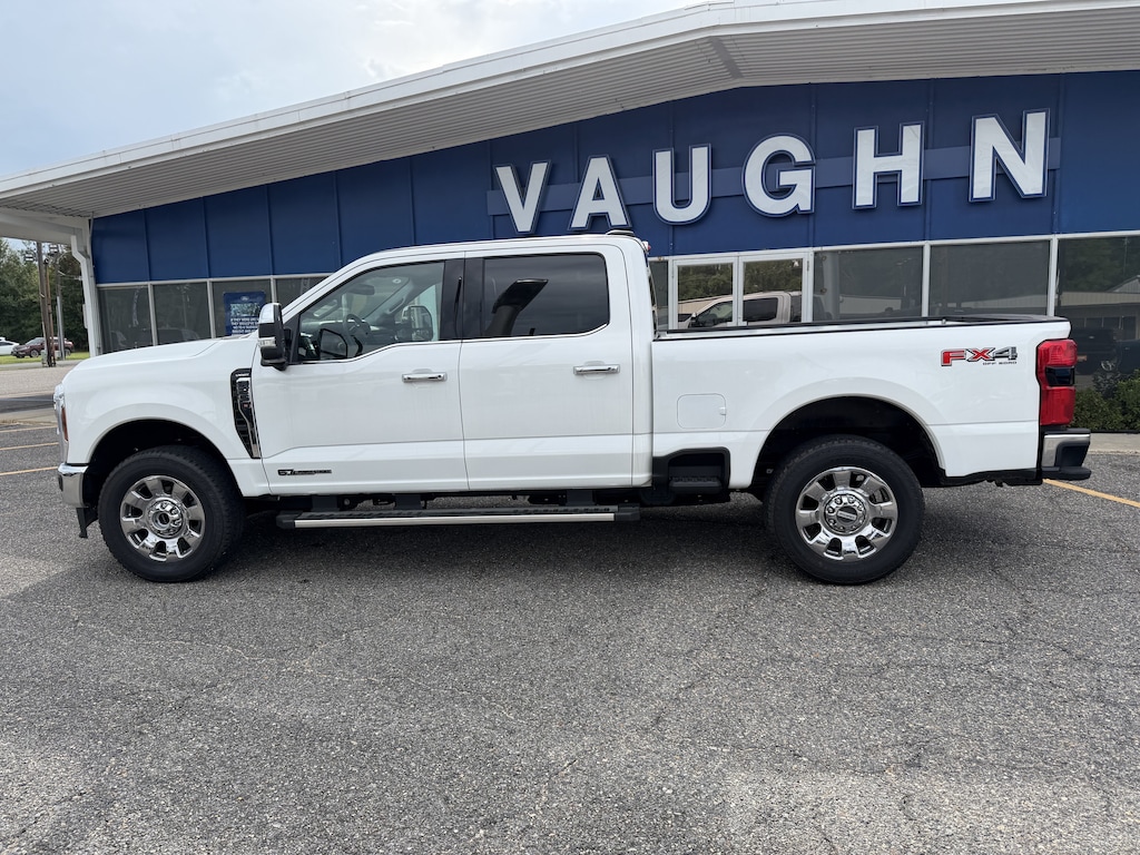New 2026 Ford Super Duty F-250 SRW Lariat Fx4 Truck Crew Cab
