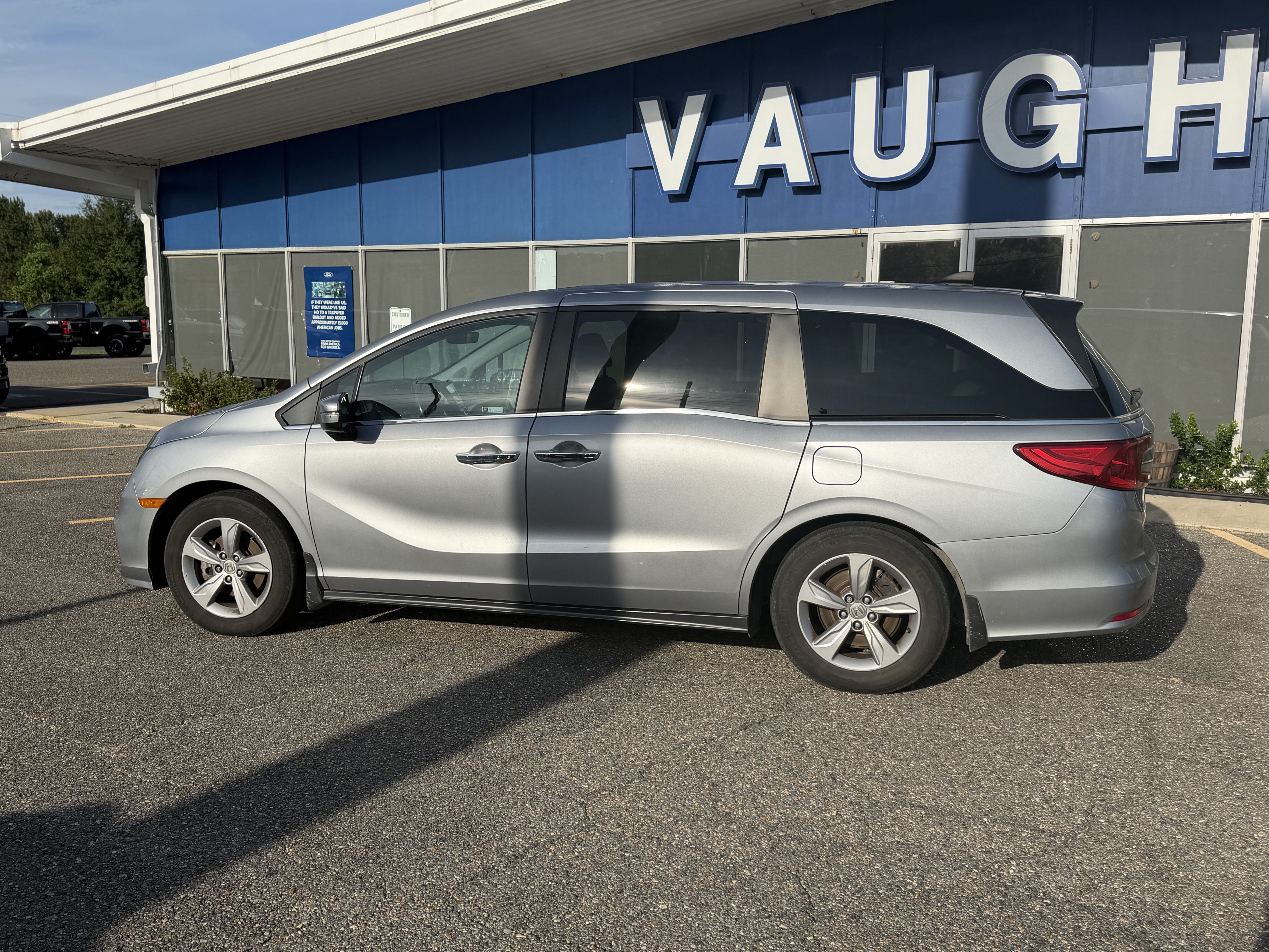 Used 2018 Honda Odyssey EX-L w/Navigation & RES Van