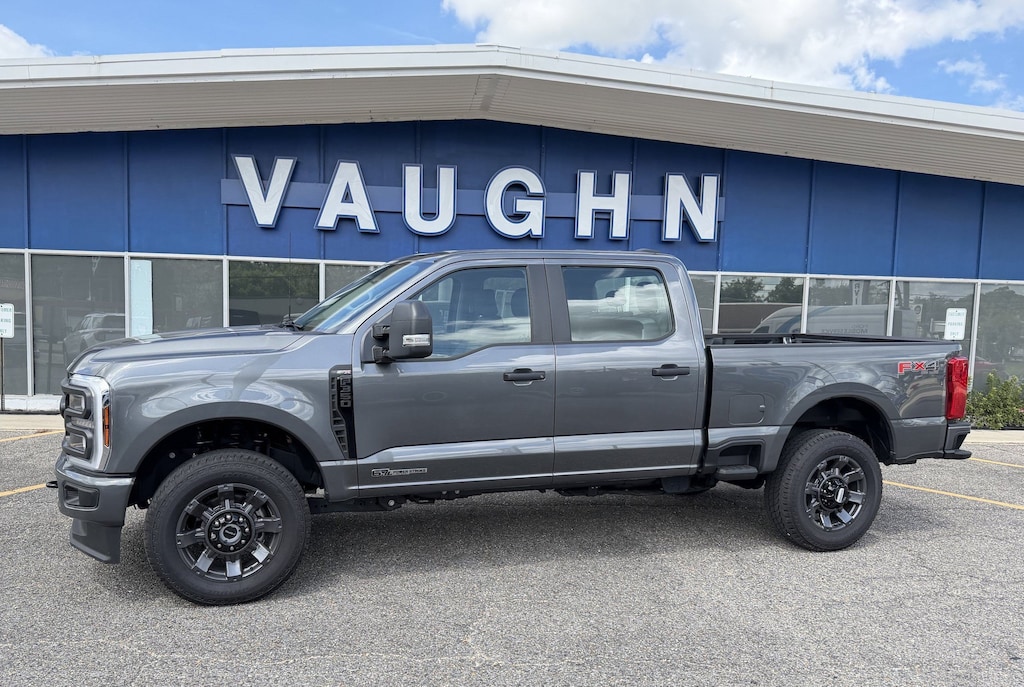 New 2026 Ford Super Duty F-350 SRW Truck Crew Cab