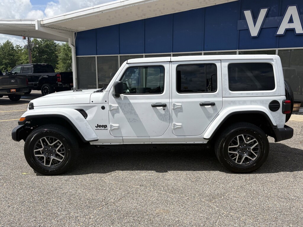 Used 2026 Jeep Wrangler Sahara SUV