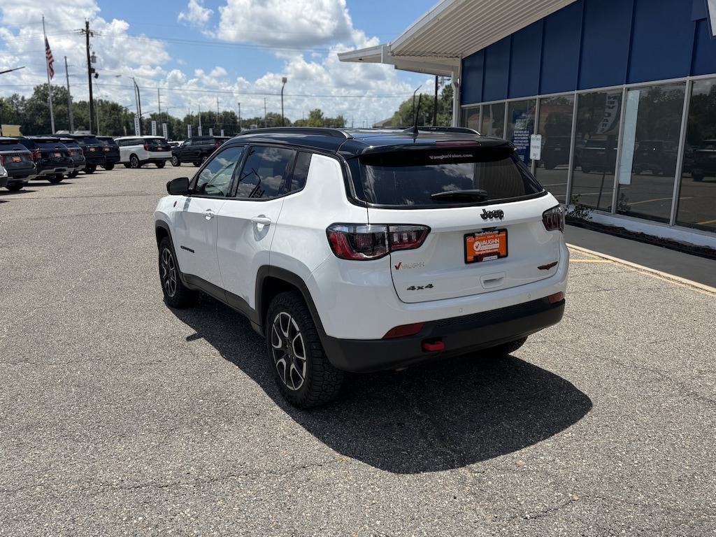 Used 2025 Jeep Compass Trailhawk SUV