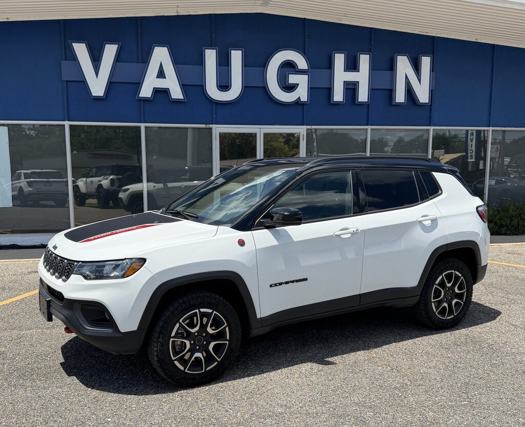 Used 2025 Jeep Compass Trailhawk SUV