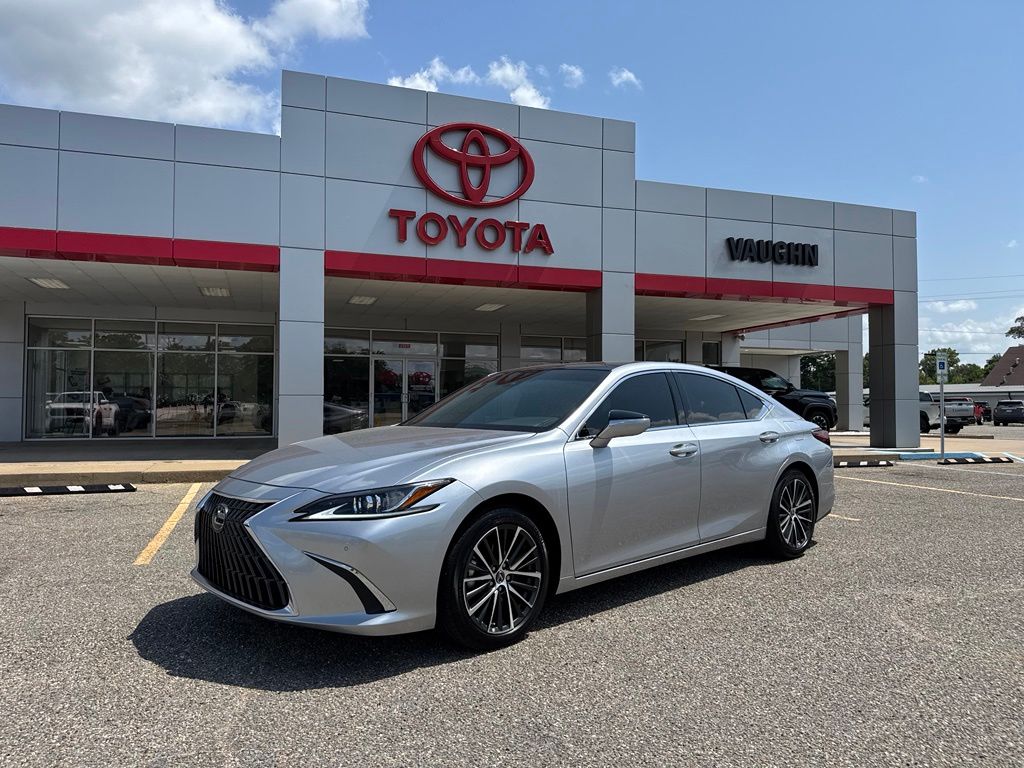 2025 Lexus ES