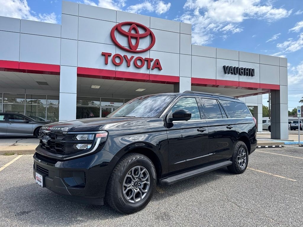 Used 2025 Ford Expedition Max Active SUV