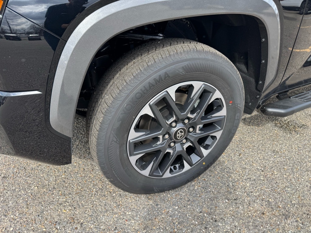 2026 Toyota Tundra Limited - Photo 10
