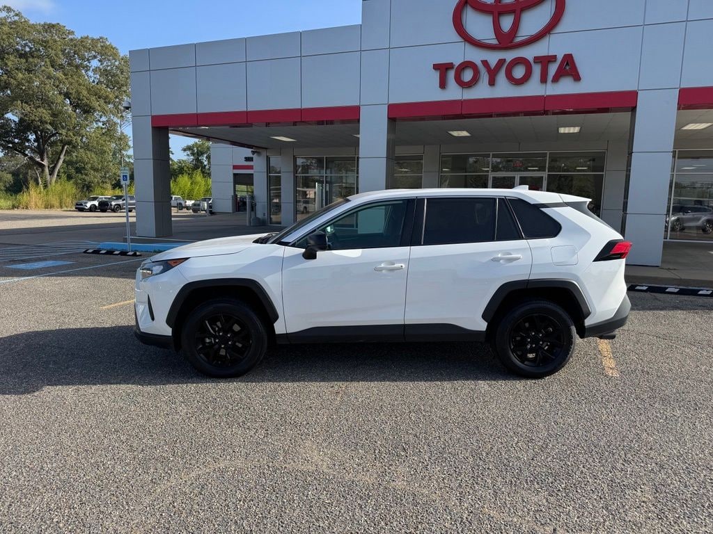 Used 2022 Toyota RAV4 LE SUV