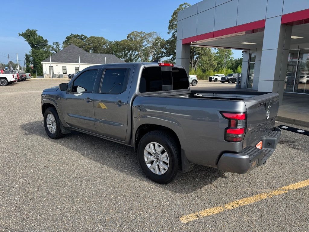 Used 2024 Nissan Frontier SV Truck Crew Cab
