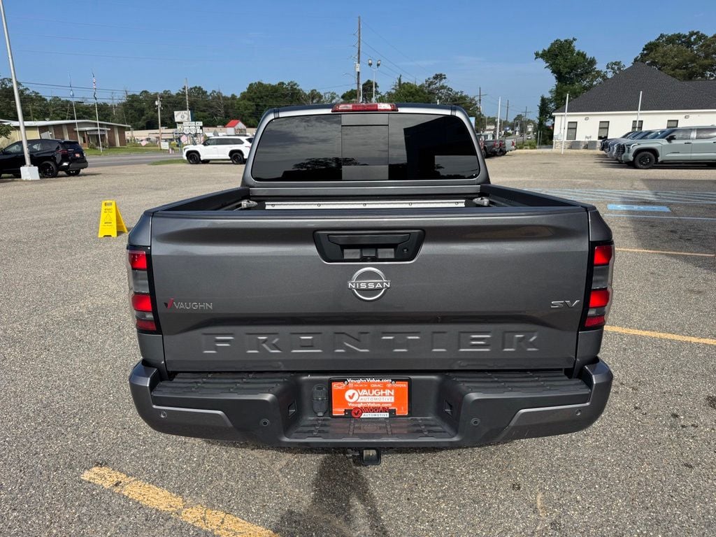 Used 2024 Nissan Frontier SV Truck Crew Cab