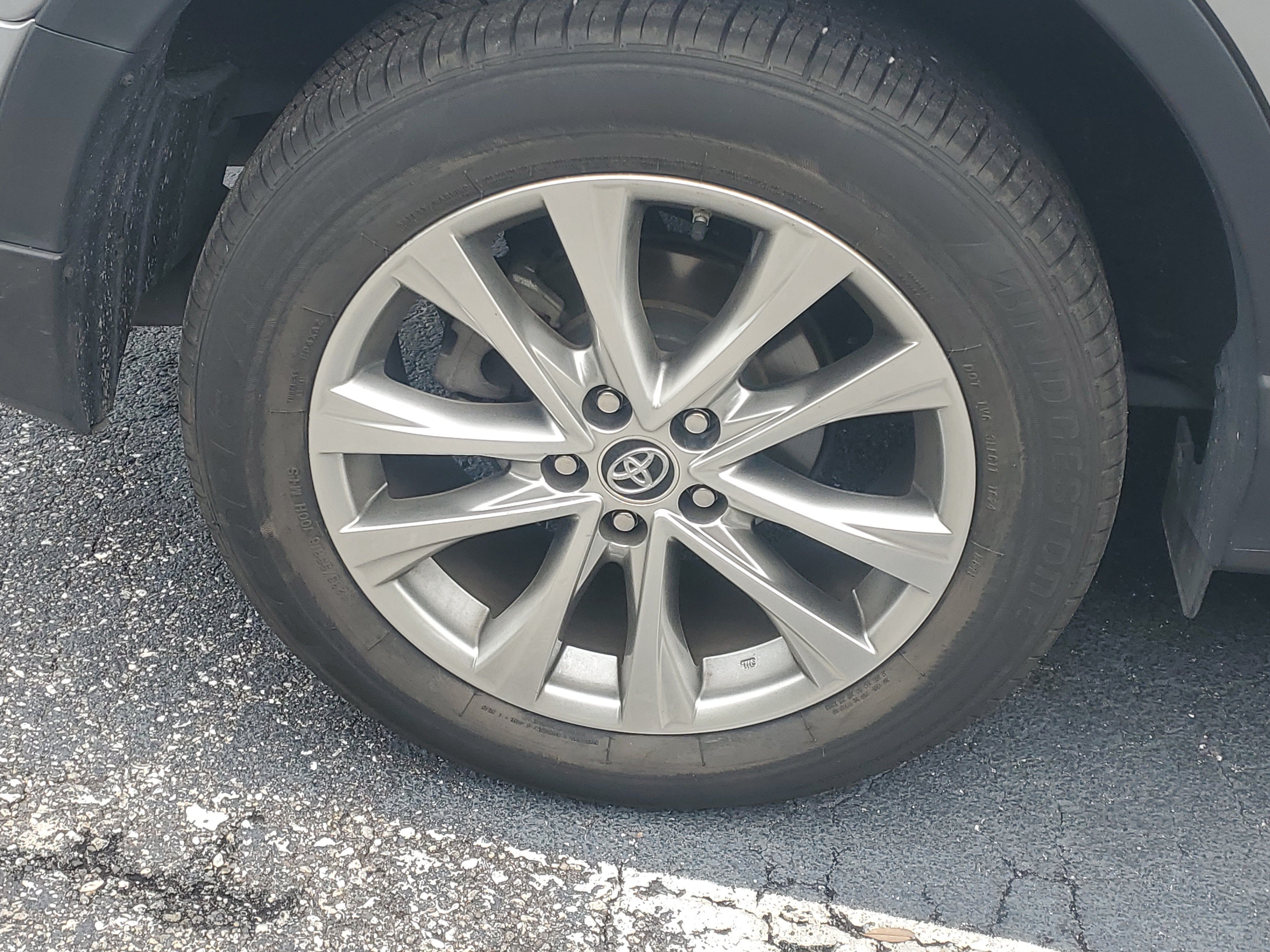 Used 2018 Toyota RAV4 Limited Limited FWD