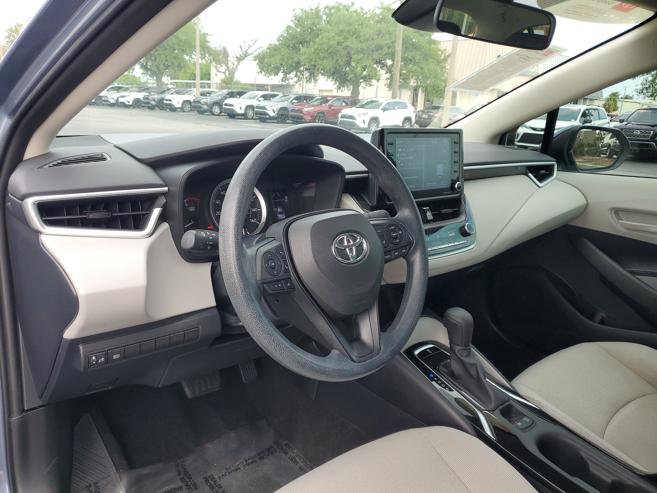 2022 Toyota Corolla LE - Photo 15