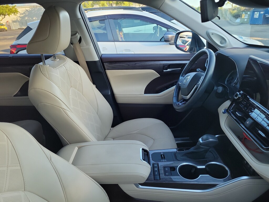 Used 2022 Toyota Highlander Hybrid Platinum SUV